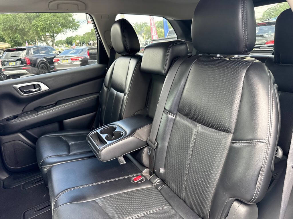 Used 2019 Nissan Pathfinder Platinum FWD image 29
