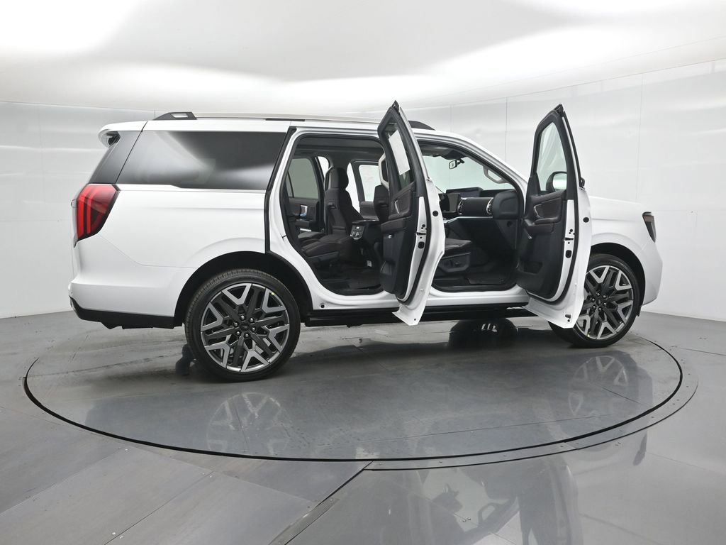 New 2025 Ford Expedition Platinum w/ Platinum Ultimate Package AWD/4WD image 4