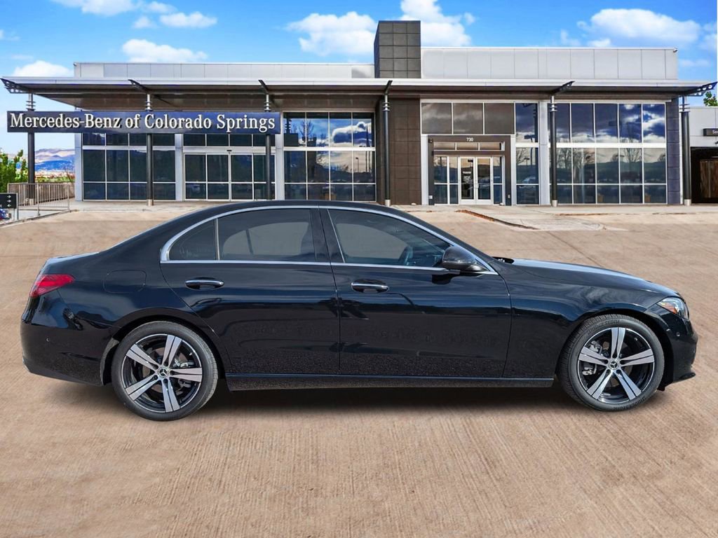 Used 2025 Mercedes-Benz C 300 4MATIC Sedan image 4