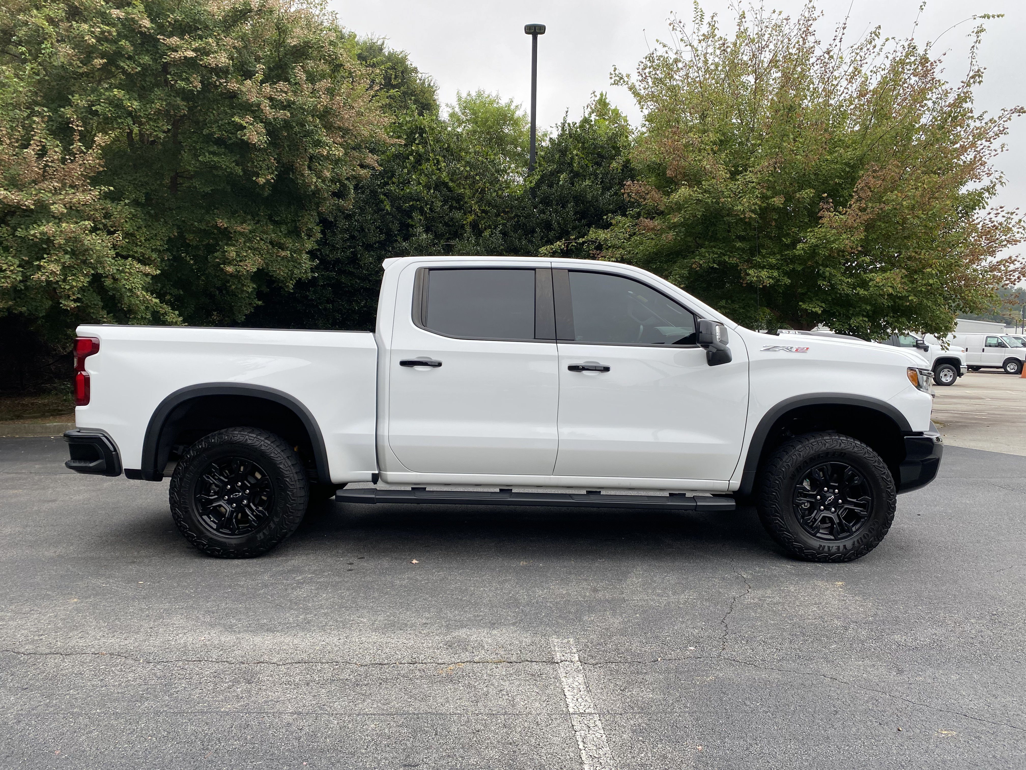 Used 2023 Chevrolet Silverado 1500 ZR2 w/ Technology Package AWD/4WD image 10