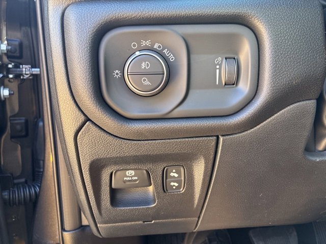 New 2026 RAM 1500 4x4 Crew Cab image 21