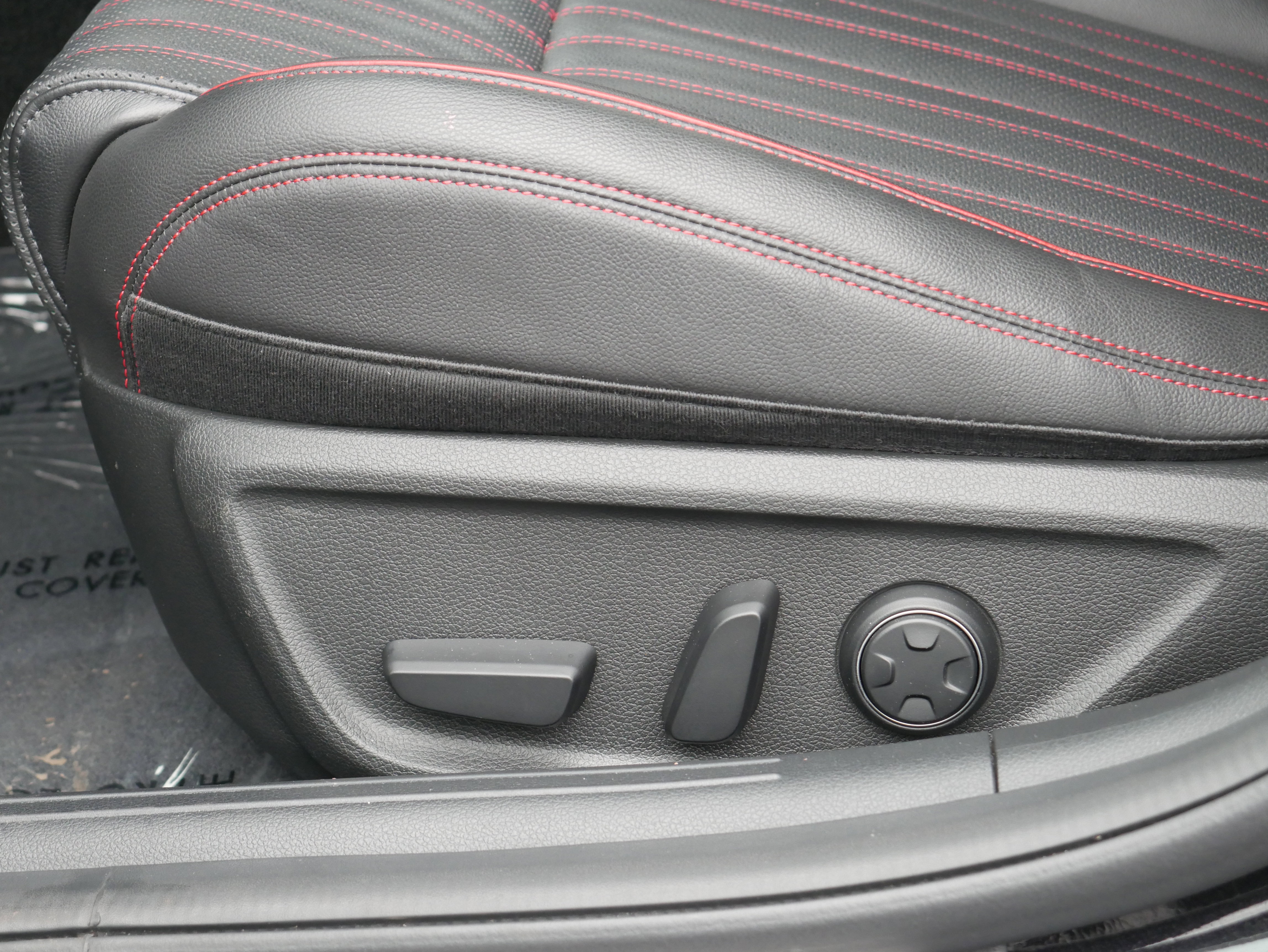 Used 2024 Genesis G70 2.5T w/ Sport Prestige Package image 13