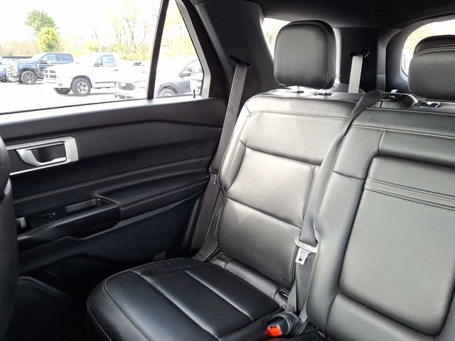 Certified 2020 Ford Explorer XLT w/ Equipment Group 202A image 19