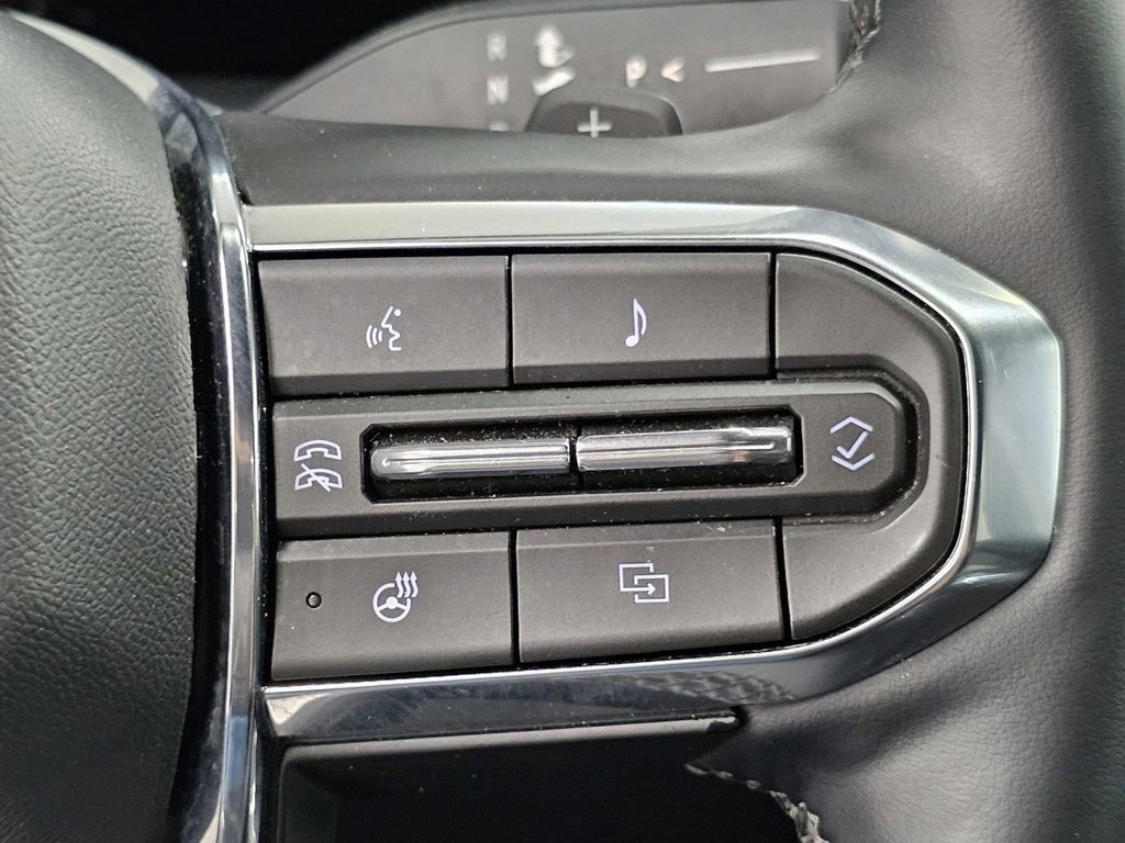 Used 2025 GMC Acadia Elevation image 36