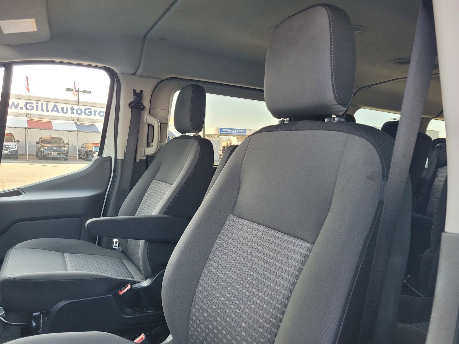 Used 2022 Ford Transit 350 XLT image 24