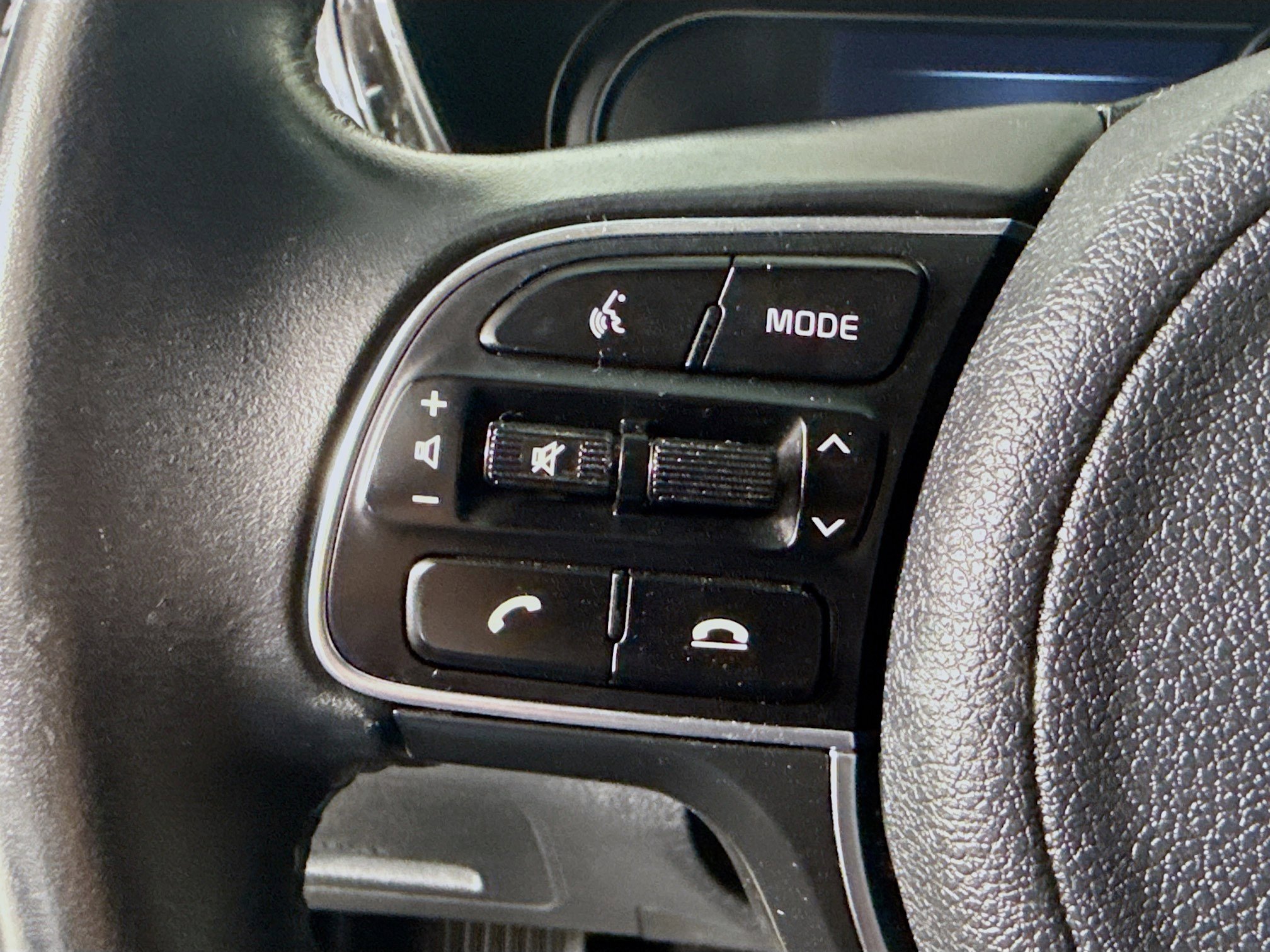 Used 2020 Kia Niro EX Premium image 14