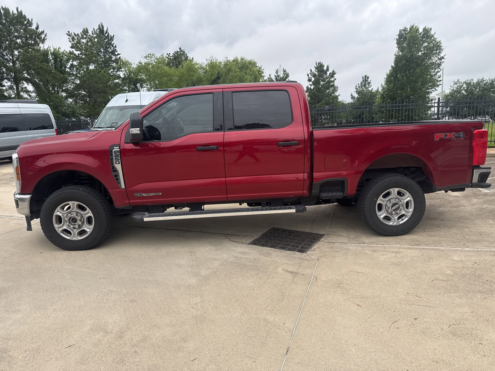 Used 2025 Ford F250 XLT w/ FX4 Off-Road Package AWD/4WD image 7