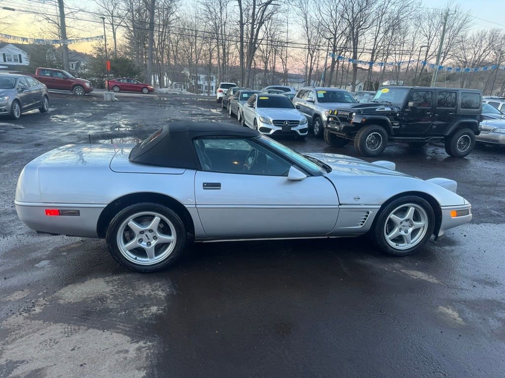Used 1996 Chevrolet Corvette Convertible image 10