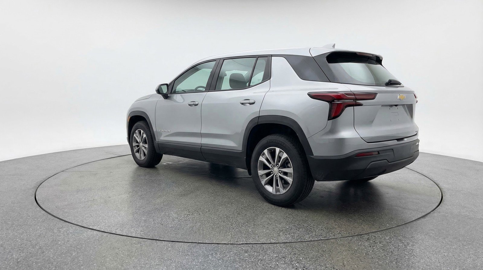 Used 2025 Chevrolet Equinox LT FWD image 6