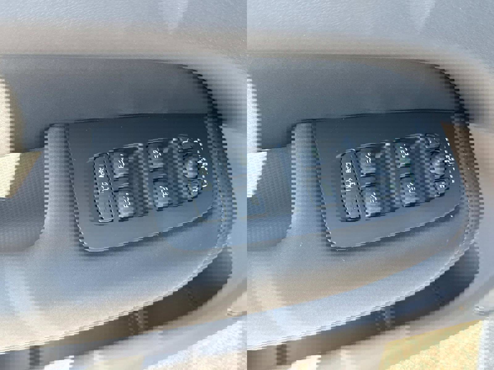 New 2026 Volvo XC60 B5 Plus w/ Climate Package image 16