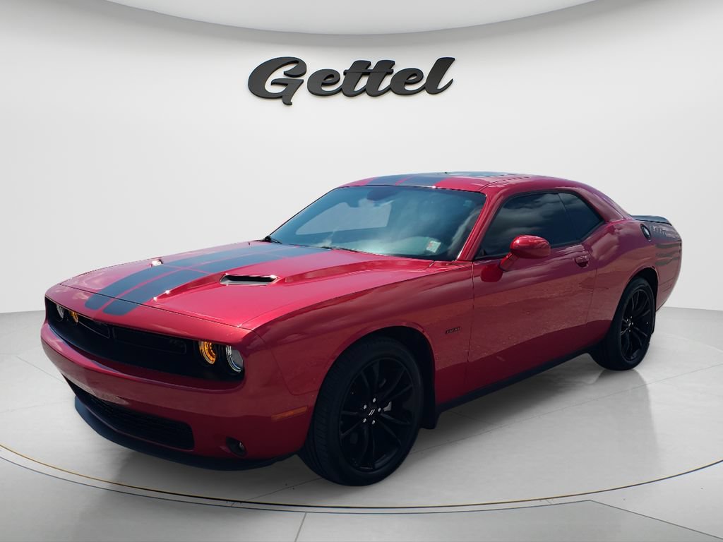 Used 2018 Dodge Challenger R/T w/ Blacktop Package RWD video 1