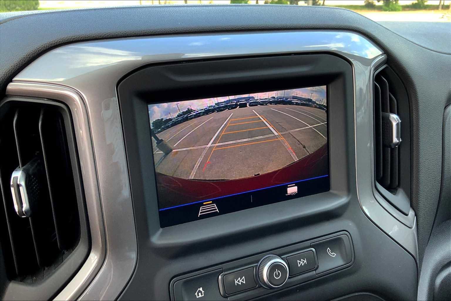 Used 2021 Chevrolet Silverado 1500 Custom RWD image 28