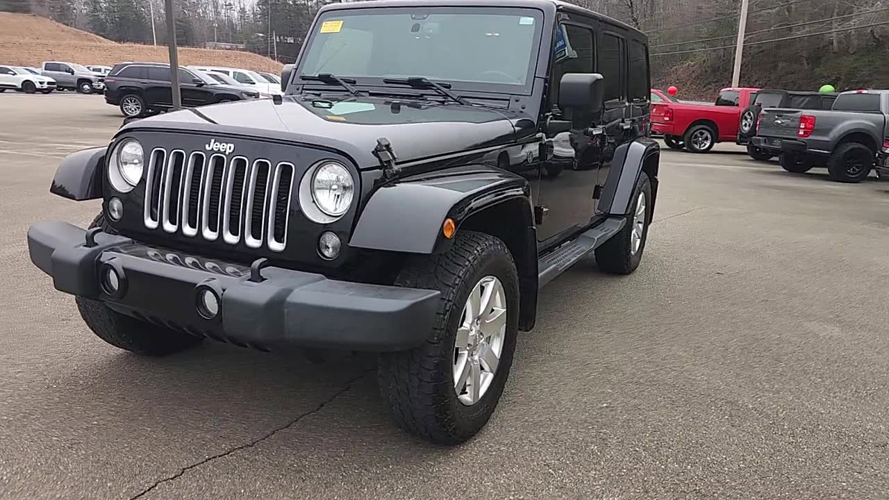 Used 2016 Jeep Wrangler Unlimited Sahara w/ Connectivity Group image 2
