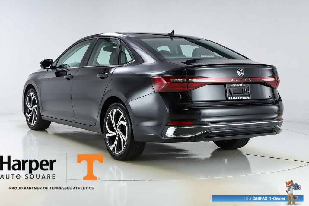 Used 2025 Volkswagen Jetta SEL FWD image 10