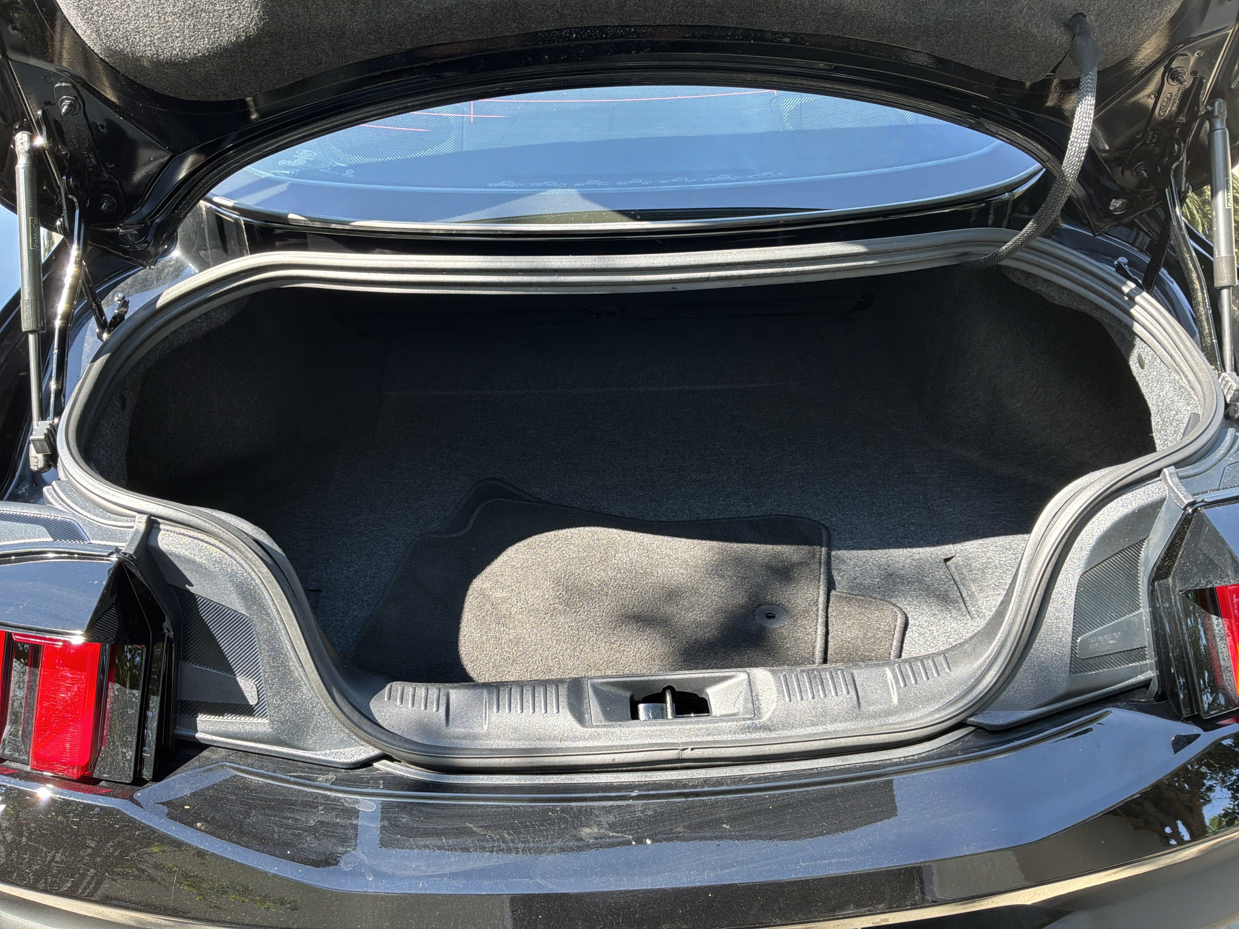 Used 2025 Ford Mustang GT RWD image 30