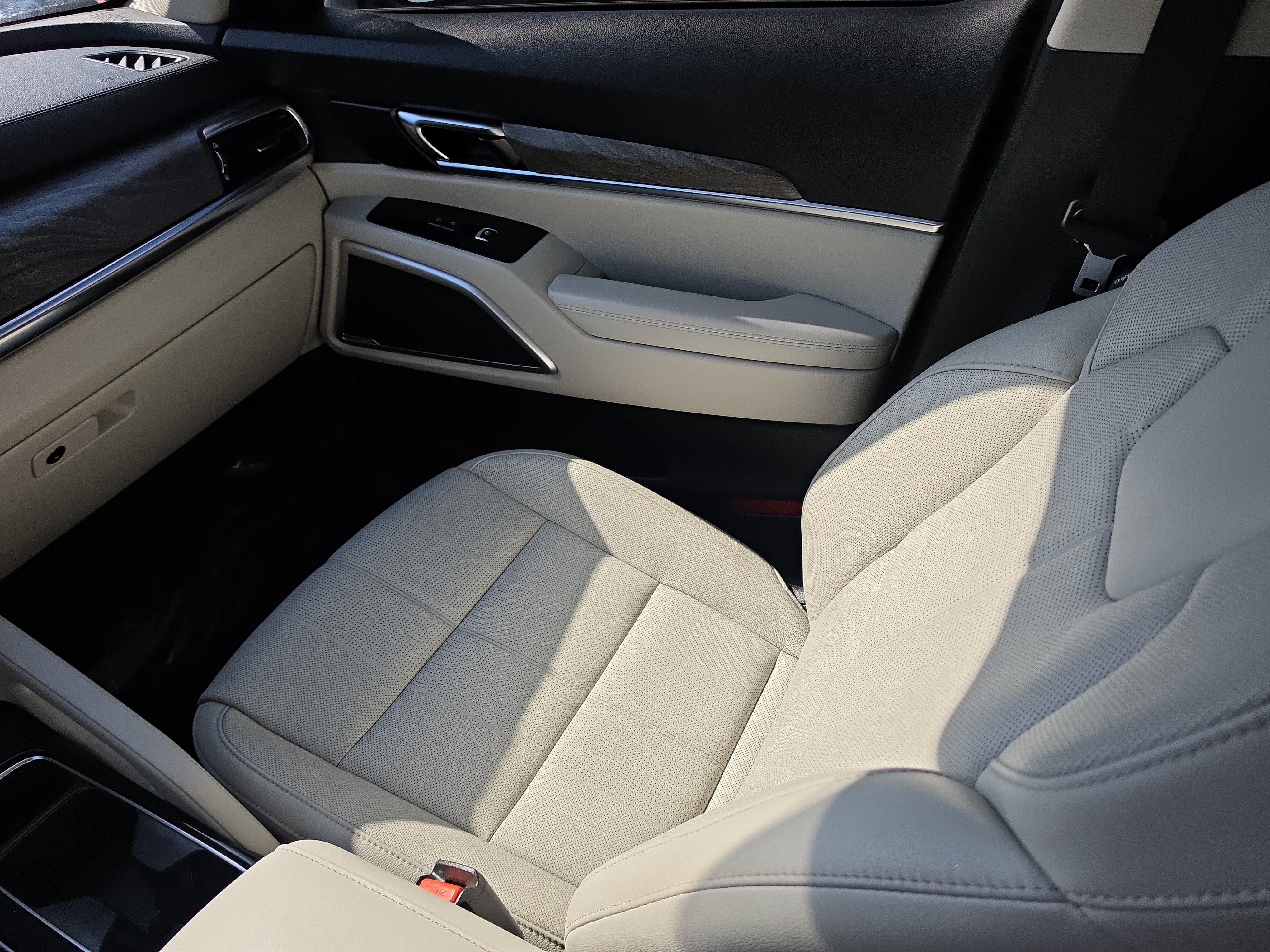 Certified 2021 Kia Telluride EX w/ EX Premium Package FWD image 16