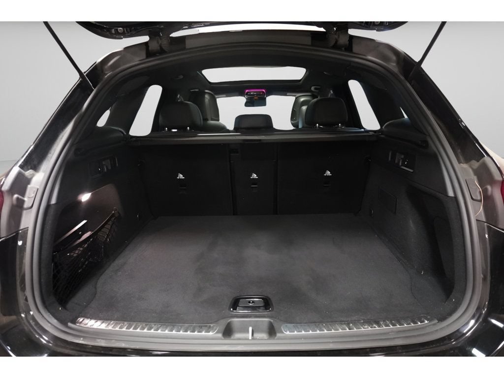 Used 2024 Mercedes-Benz GLC 300 4MATIC image 24