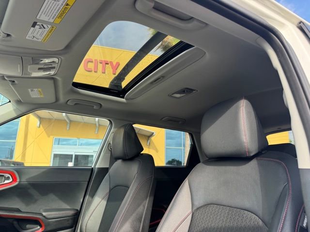 Certified 2025 Kia Soul GT-Line w/ GT-Line Technology Package image 16