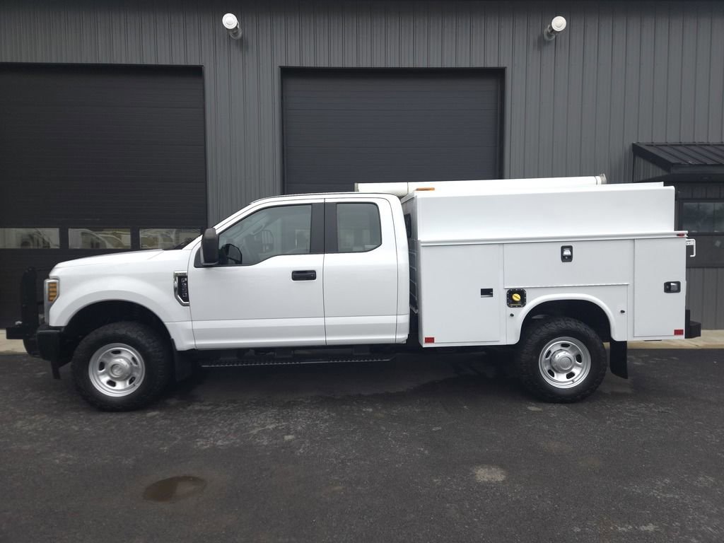 Used 2019 Ford F350 XL w/ Snow Plow/Camper Package