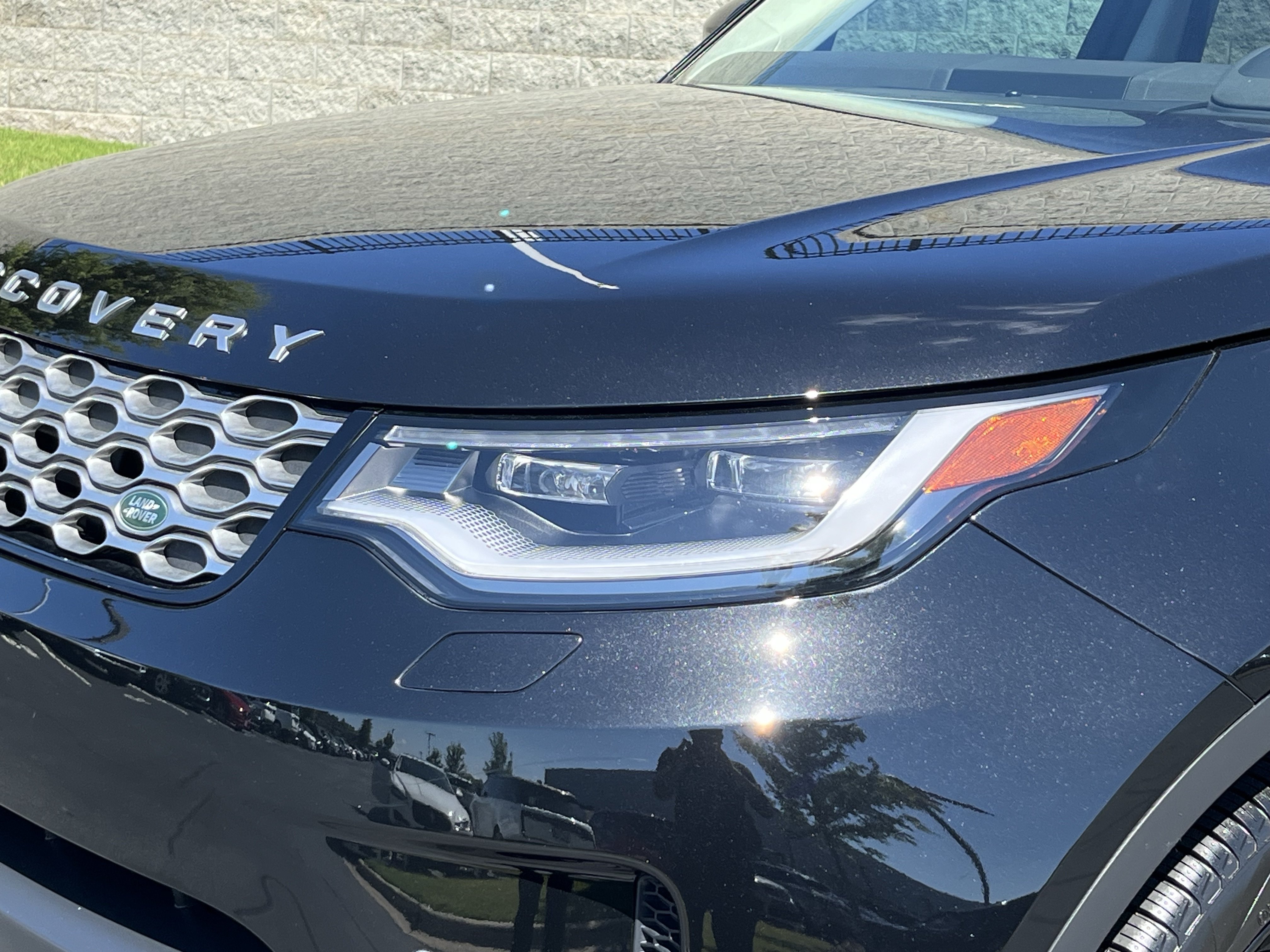 Certified 2024 Land Rover Discovery S AWD/4WD image 12