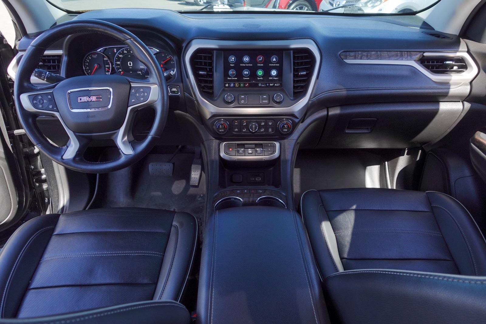Used 2021 GMC Acadia Denali w/ Denali Ultimate Package AWD/4WD image 10