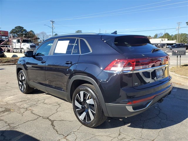 Certified 2024 Volkswagen Atlas Cross Sport SE w/ Black Wheel Package image 6