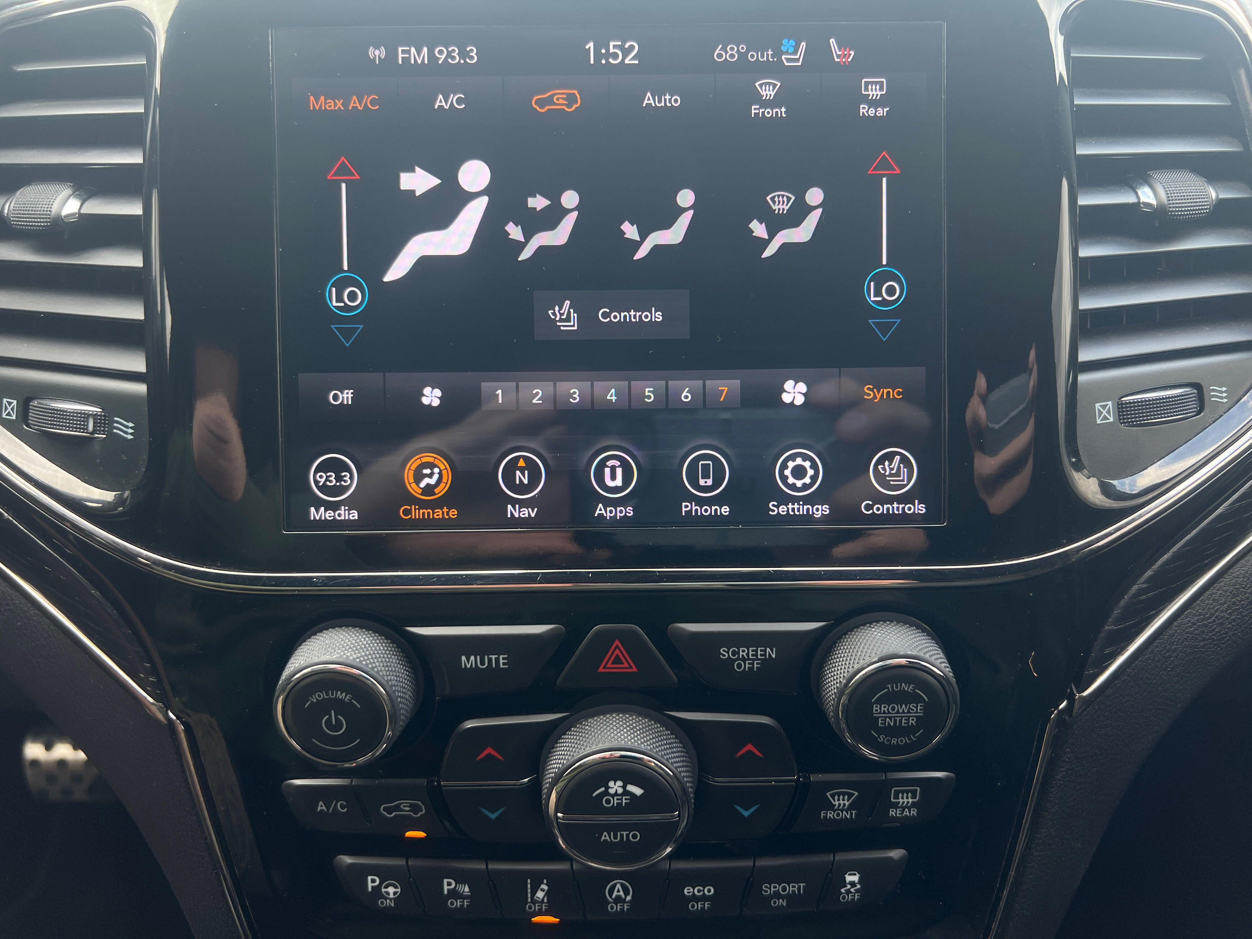 Used 2020 Jeep Grand Cherokee High Altitude image 16