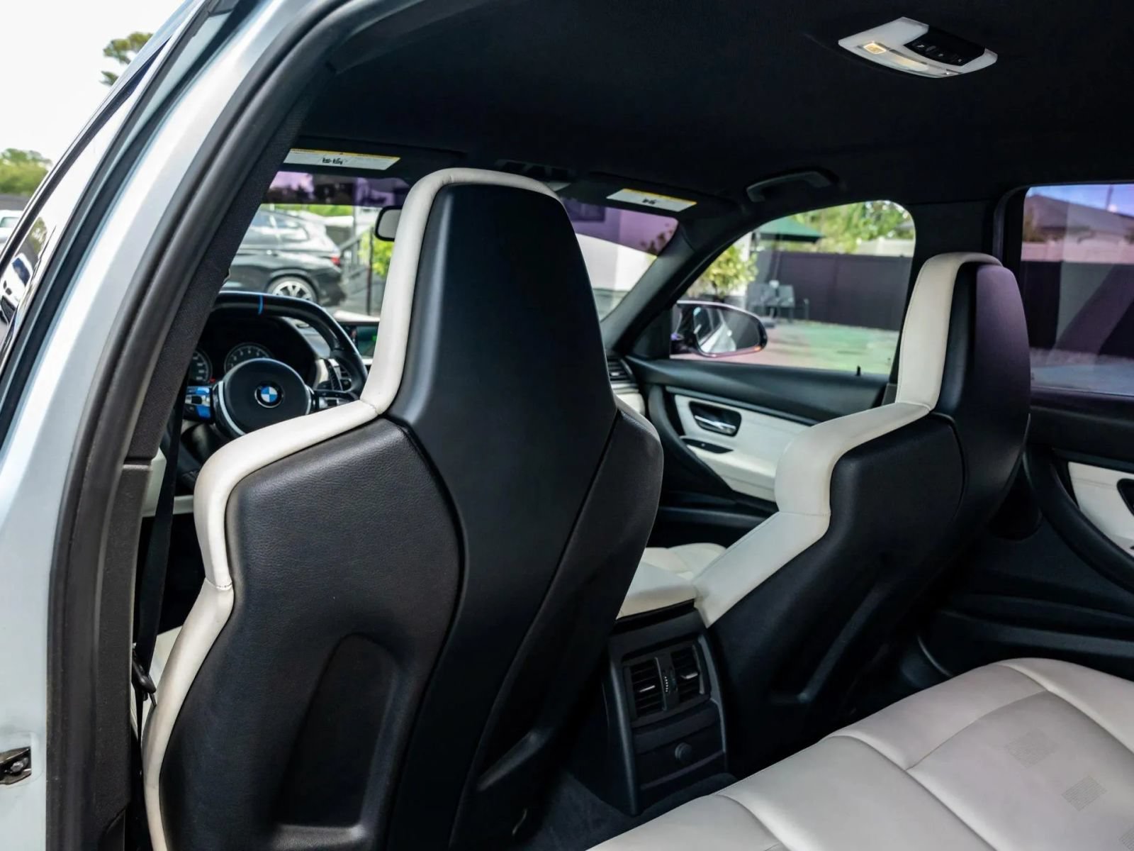 Used 2015 BMW M3 RWD image 43