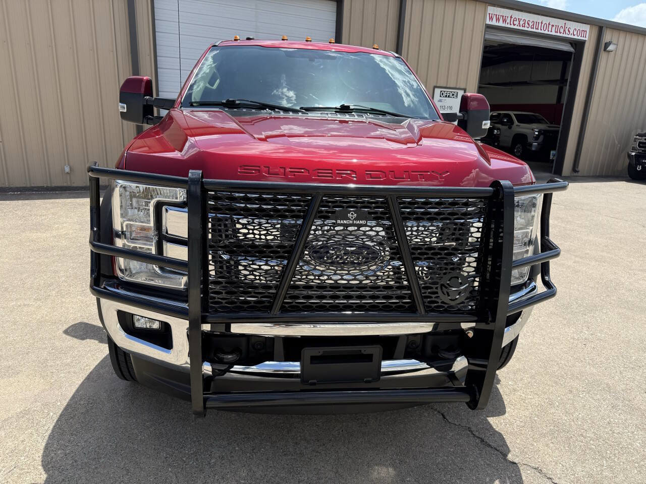 Used 2019 Ford F550 4x4 Crew Cab Super Duty image 4