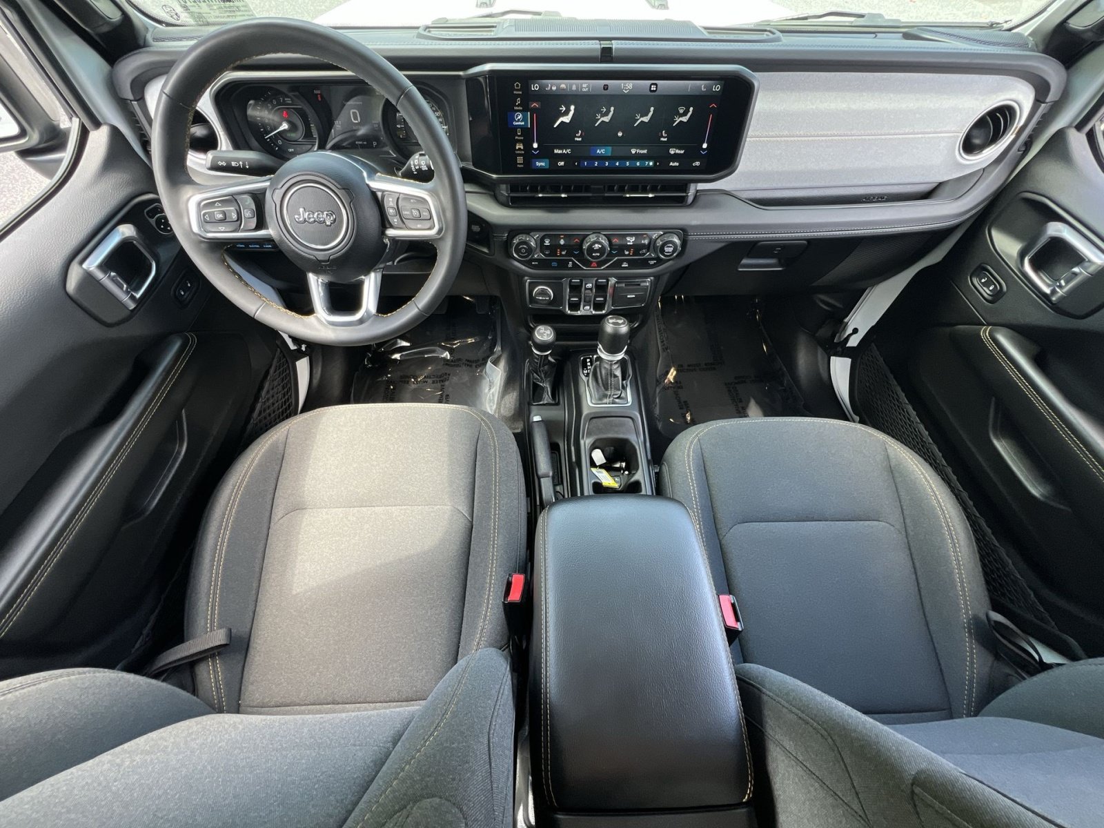 Used 2024 Jeep Wrangler Unlimited Sahara AWD/4WD image 28