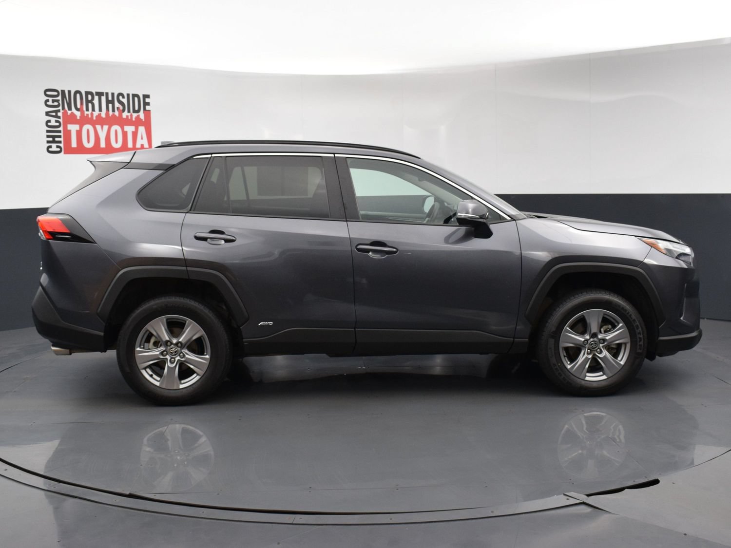 Used 2024 Toyota RAV4 LE AWD/4WD image 5
