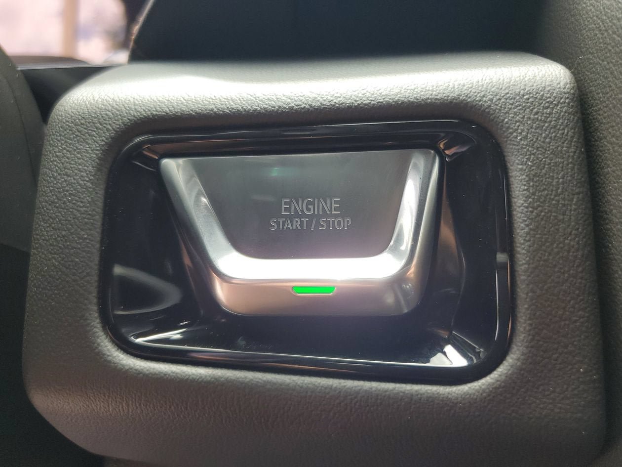 New 2026 GMC Yukon XL AT4 w/ AT4 Premium Package AWD/4WD image 24