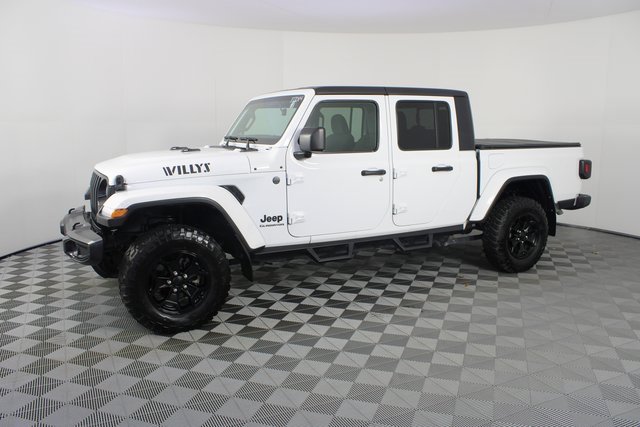Used 2022 Jeep Gladiator Willys image 2
