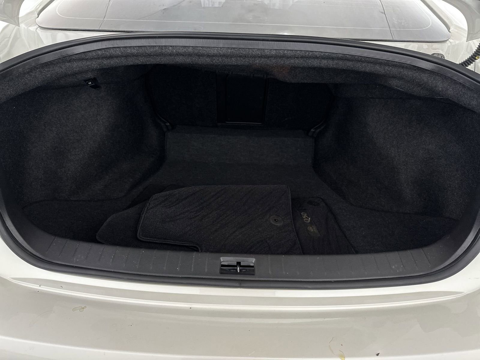 Used 2024 INFINITI Q50 Sensory image 29