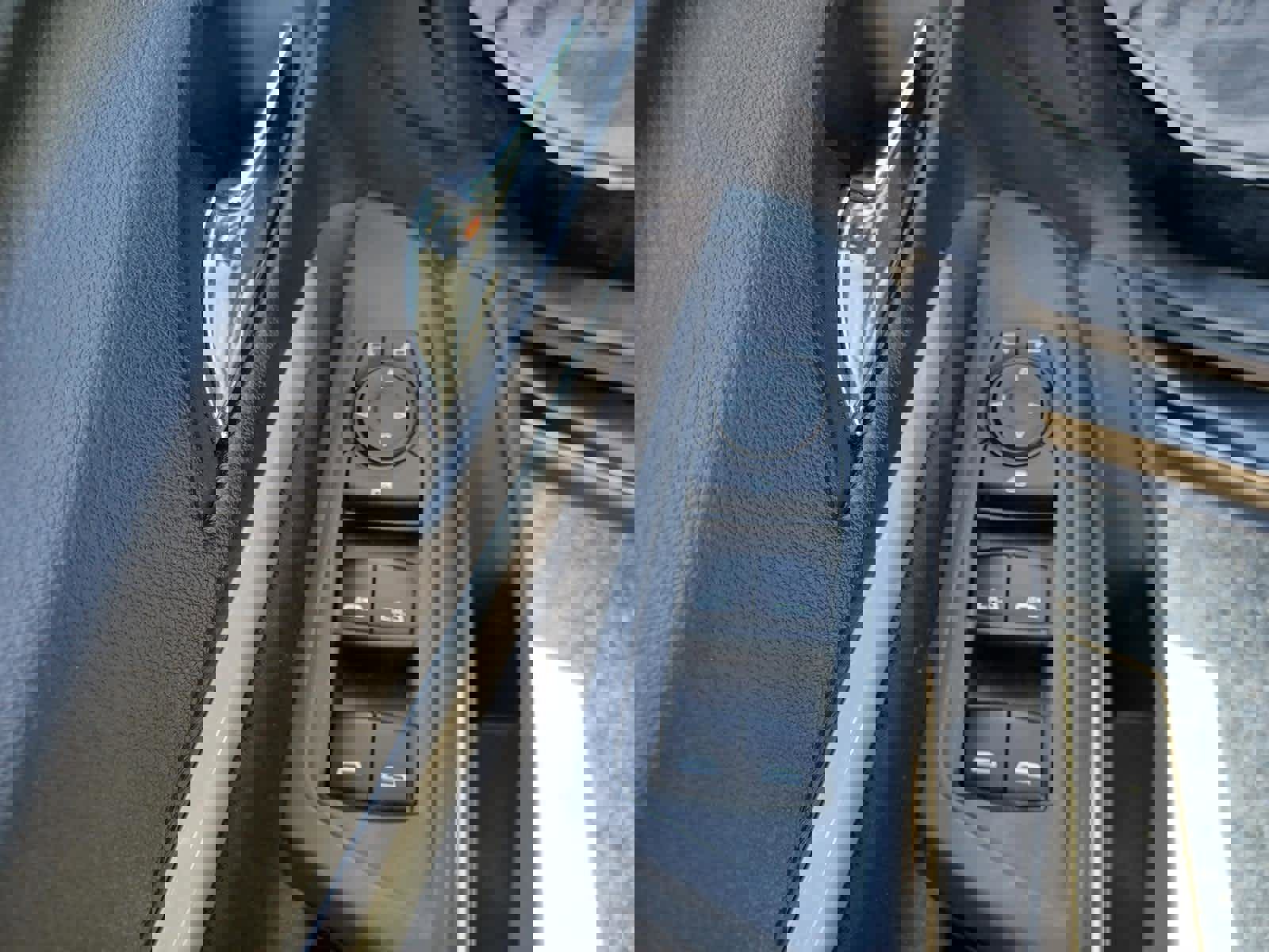 Used 2023 Chevrolet Bolt EUV LT image 15