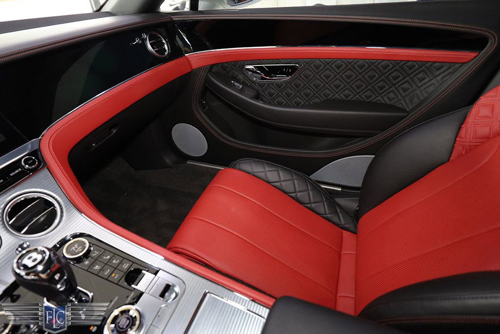 Used 2022 Bentley Continental GT V8 image 23