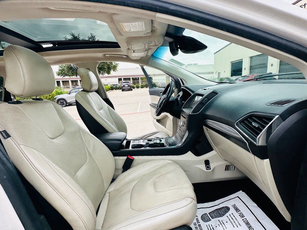 Used 2019 Ford Edge Titanium w/ Equipment Group 301A FWD image 20