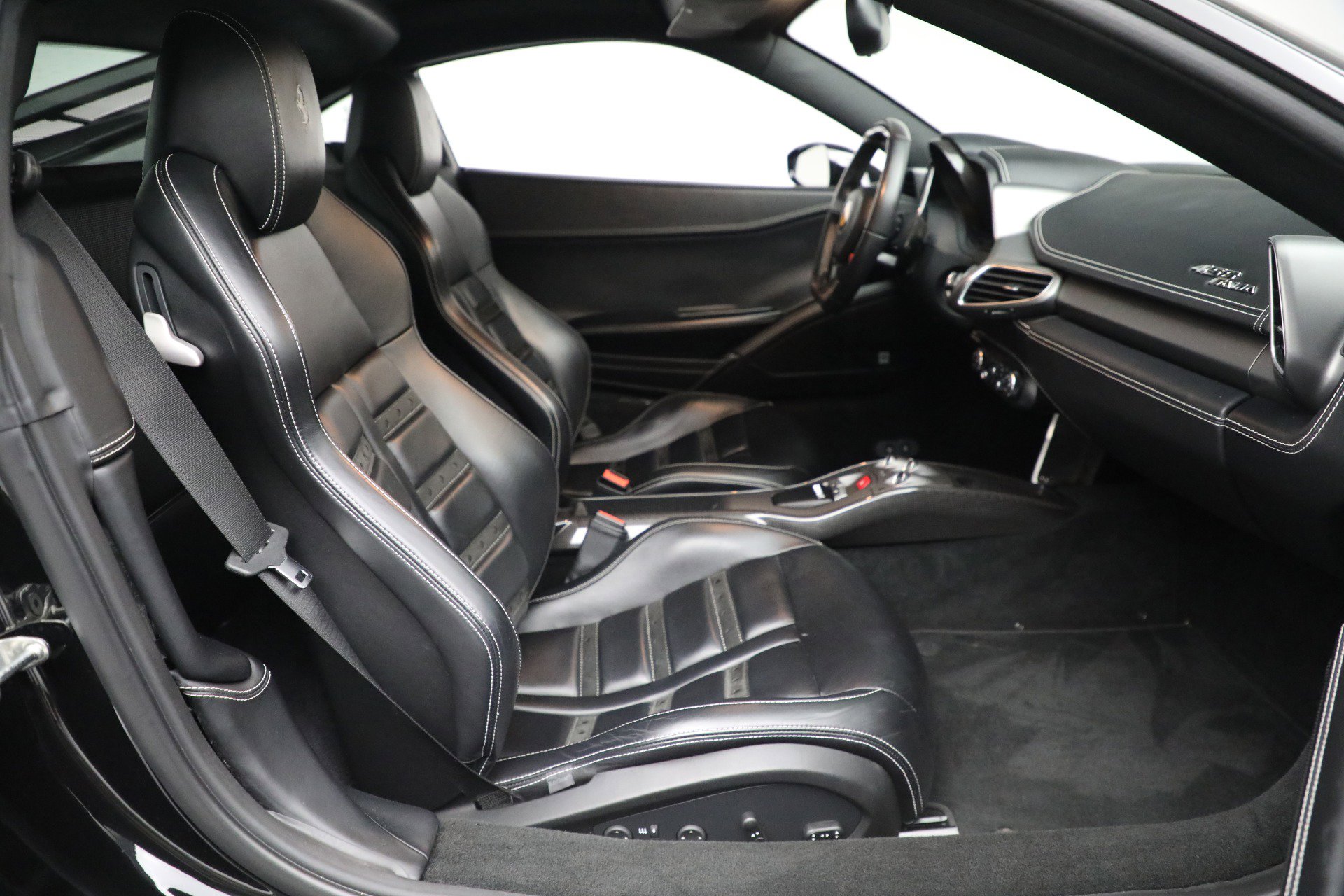 Certified 2013 Ferrari 458 Italia Coupe image 19