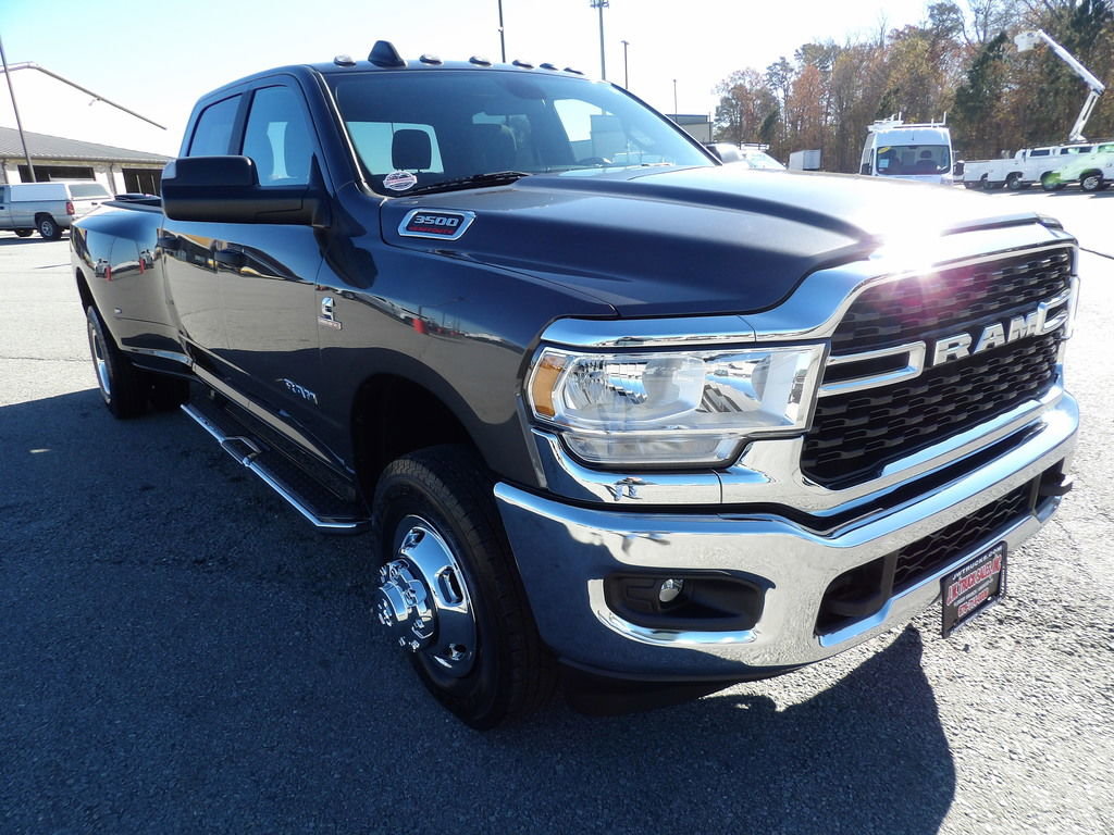 Used 2022 RAM 3500 Big Horn AWD/4WD image 7