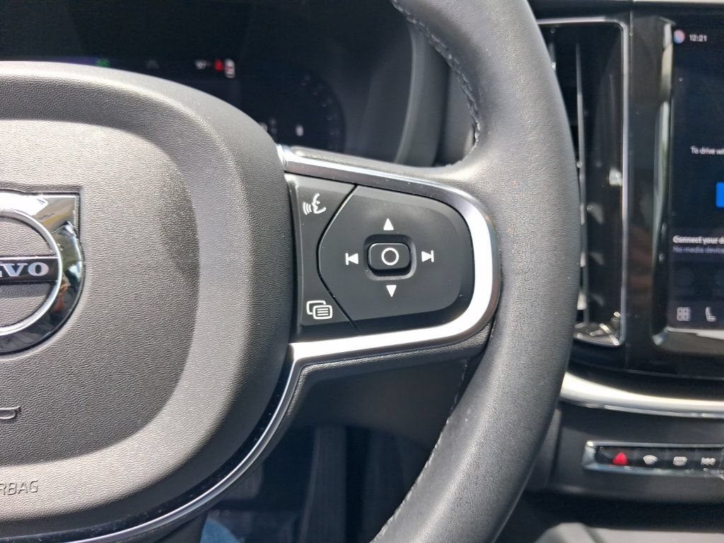 Used 2024 Volvo XC60 B5 Core w/ Protection Package Premier AWD/4WD image 20