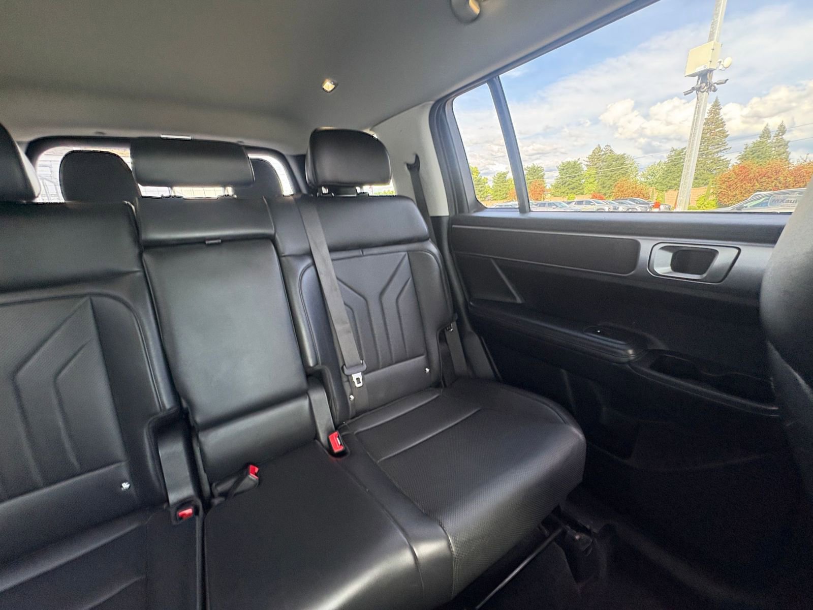 Used 2025 Hyundai Santa Fe SEL image 41