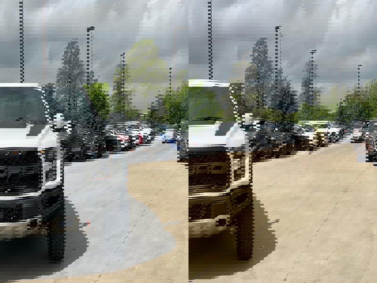 Used 2020 Ford F150 Raptor w/ Equipment Group 802A Luxury AWD/4WD image 3