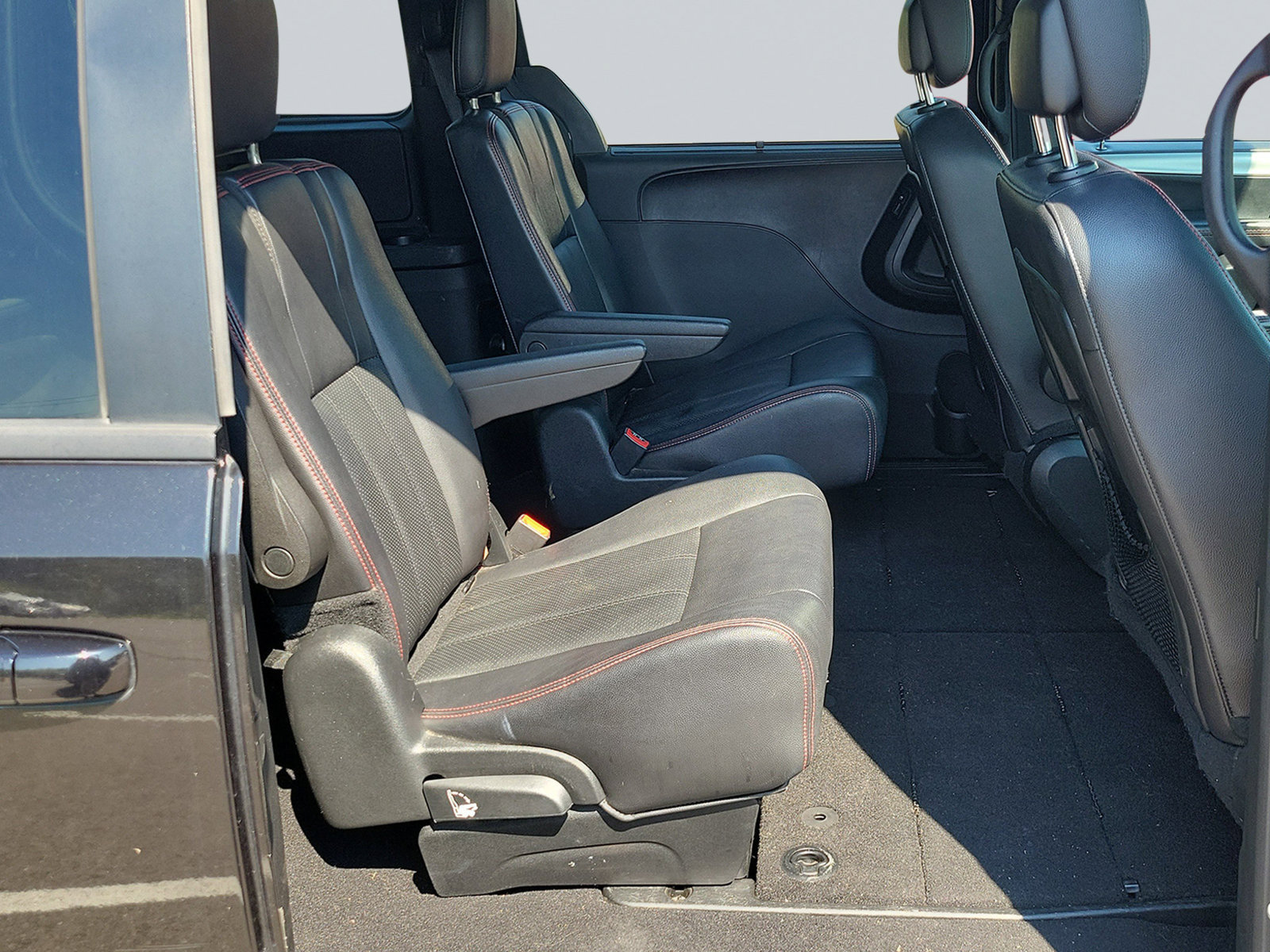 Used 2019 Dodge Grand Caravan GT FWD image 33