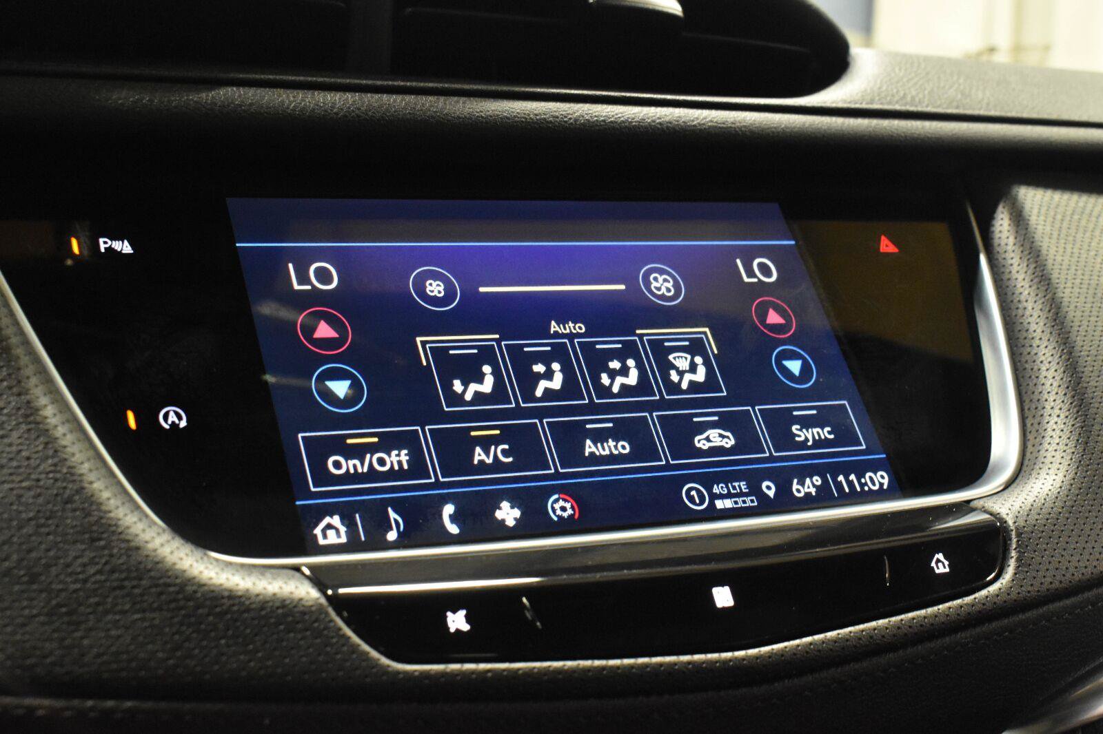 Used 2021 Cadillac XT5 Premium Luxury w/ LPO, Floor Liner Package FWD image 15