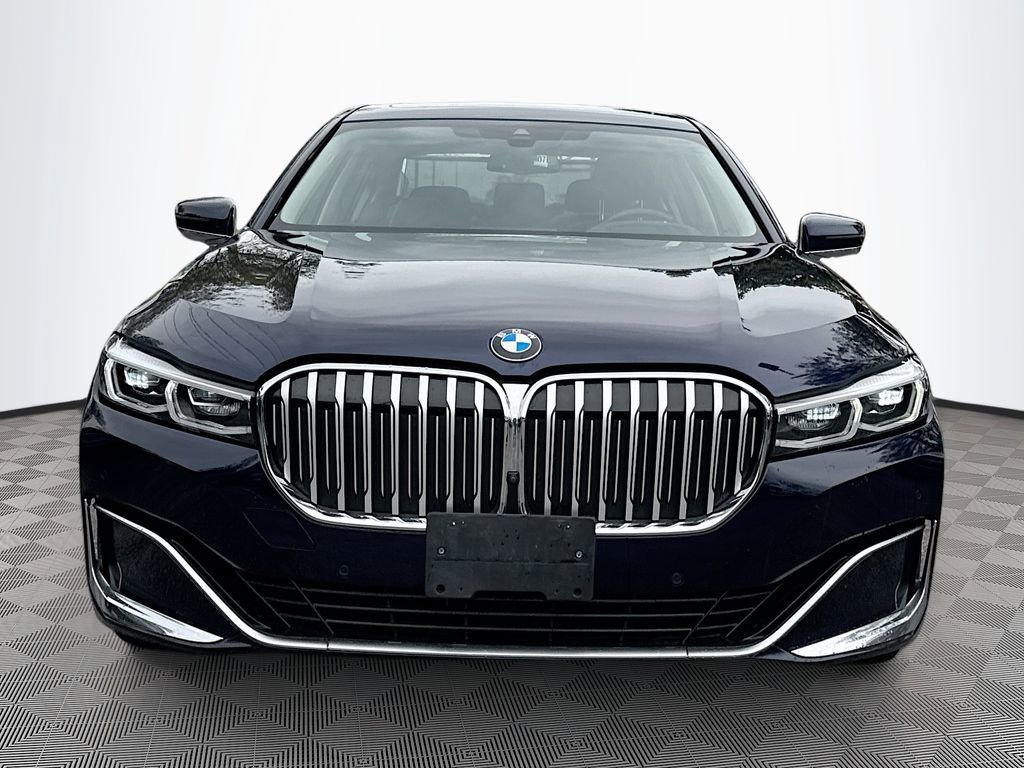 Used 2022 BMW 740i xDrive w/ Luxury Rear Seating Package image 2