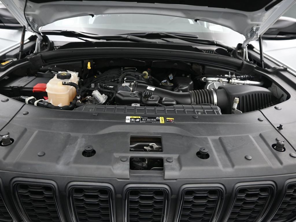 Used 2023 Jeep Grand Cherokee L Laredo image 21