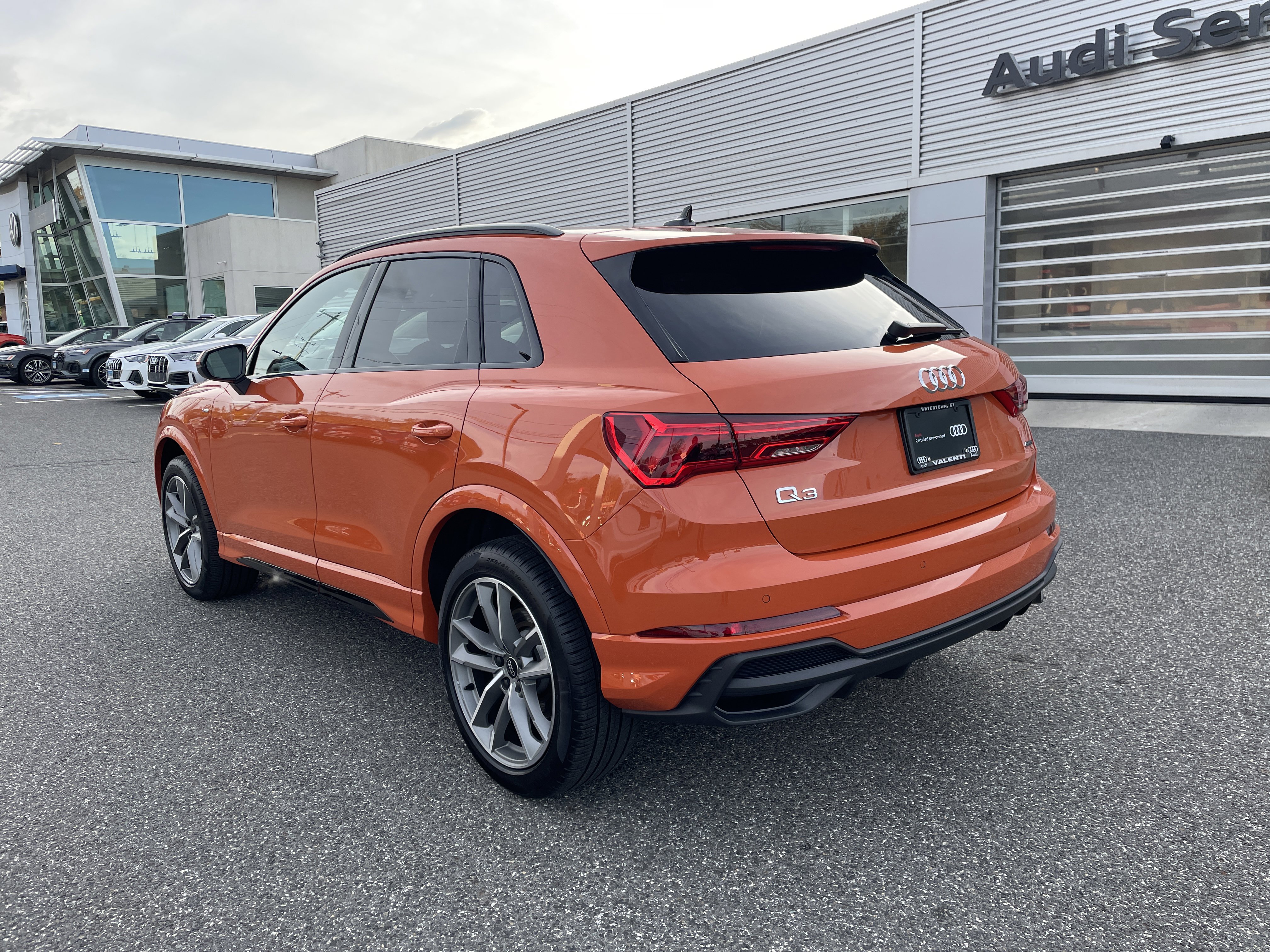 Certified 2025 Audi Q3 2.0T Premium w/ Convenience Package AWD/4WD image 6