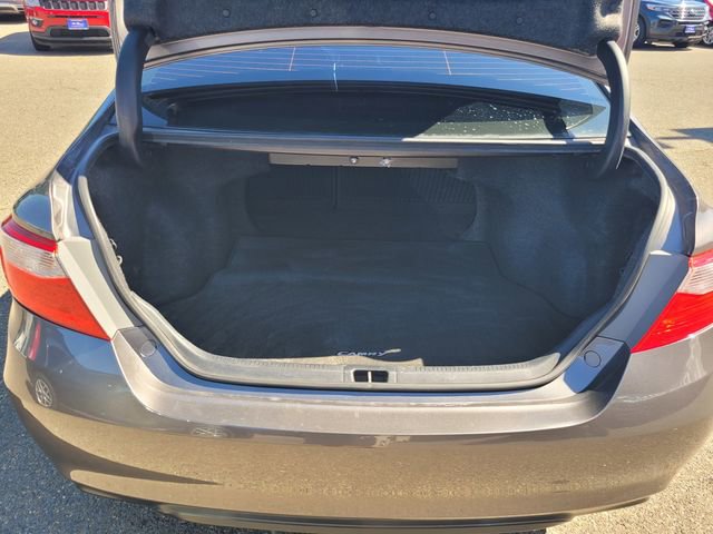 Used 2015 Toyota Camry SE image 8