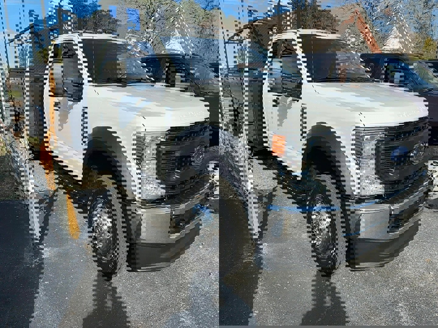 Used 2022 Ford F450 XL w/ Power Equipment Group image 3