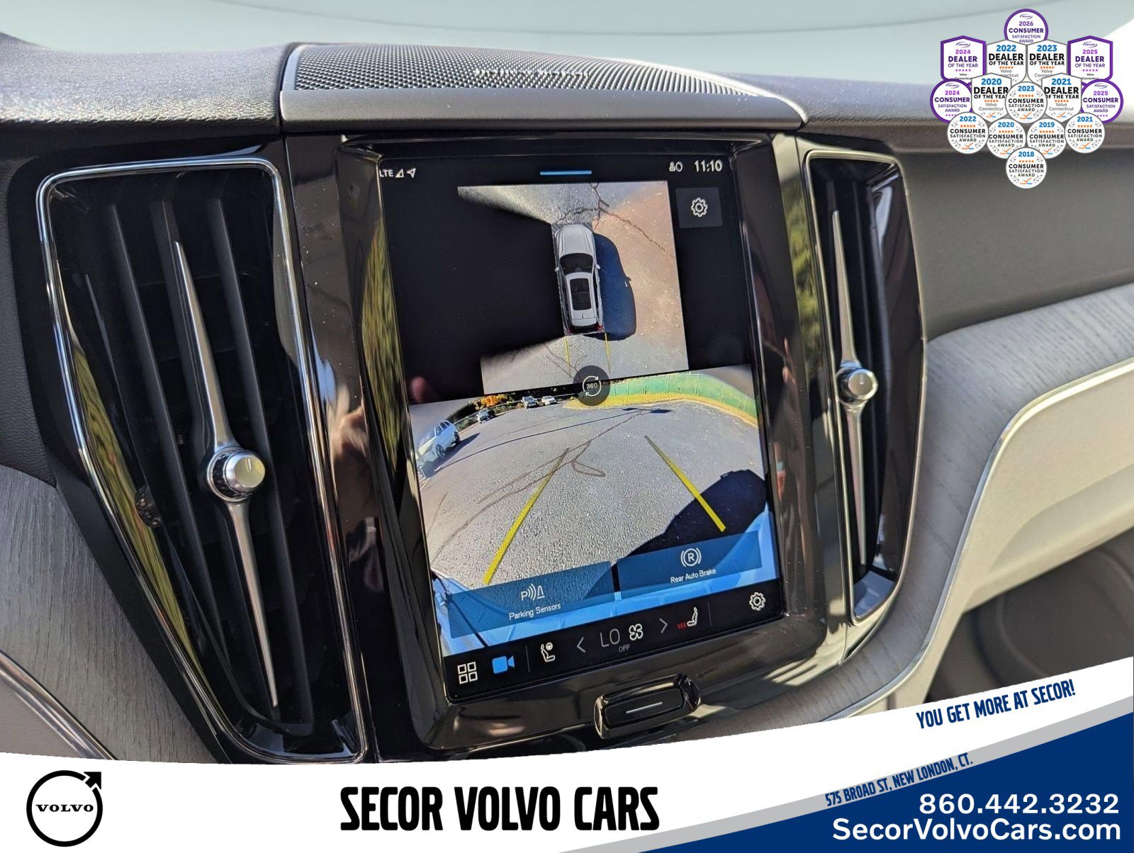 Certified 2024 Volvo XC60 T8 Plus w/ Protection Package Premier image 13